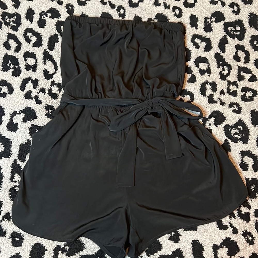 Forever 21 black sleeveless romper